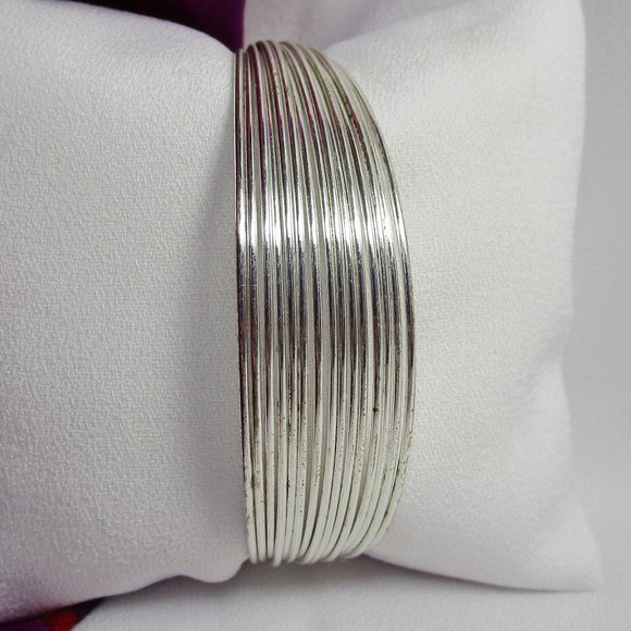 💎Host Pick💎 VTG Silver Tone Wire Cuff Bracelet - Picture 5 of 8